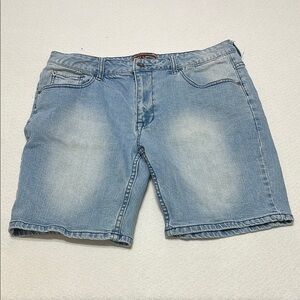 Mott & Grand‎ Blue Jean Shorts with Classic Mid-Length Cut